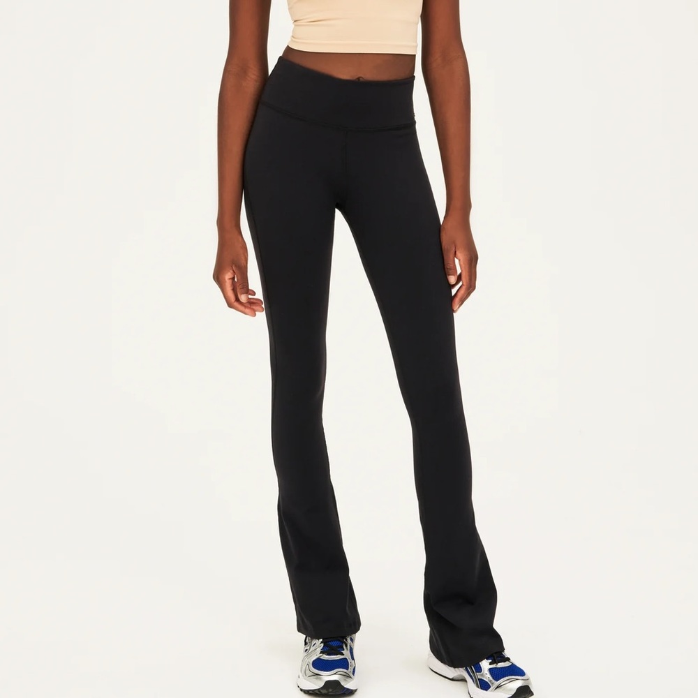 NWT Splits 59 Raquel Flared Legging Black